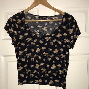 Daisy print crop top